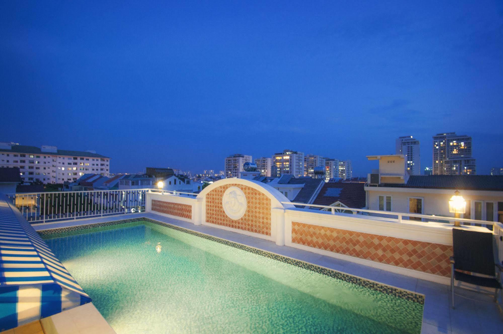Central Hotel & Residences Swimming Pool Ho Chi Minh City Exterior photo